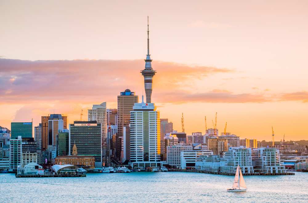 3 Tips for Moving to New Zealand on a Budget