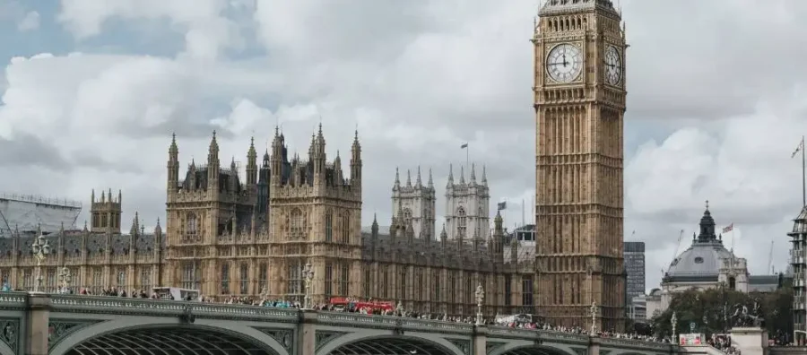 Big Ben in the background